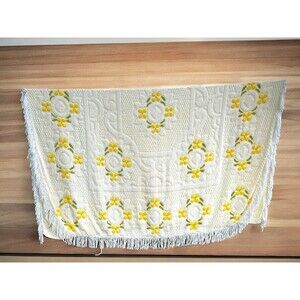 Vtg Chenille Yellow Daisy Flower Bedspread Fringe Edge 97” X 116” Full Sized
